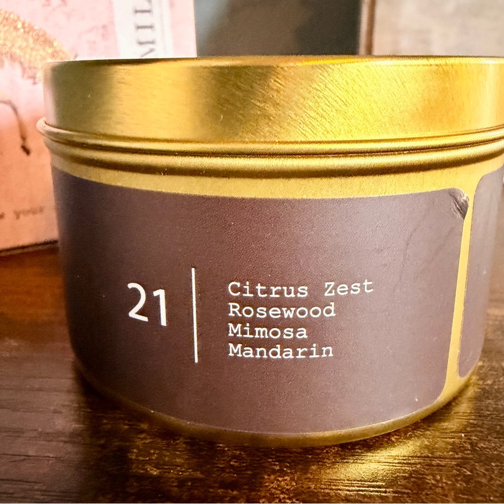 TokyoMilk Follow Your Dreams Candle - Gold - Picture 4 of 5